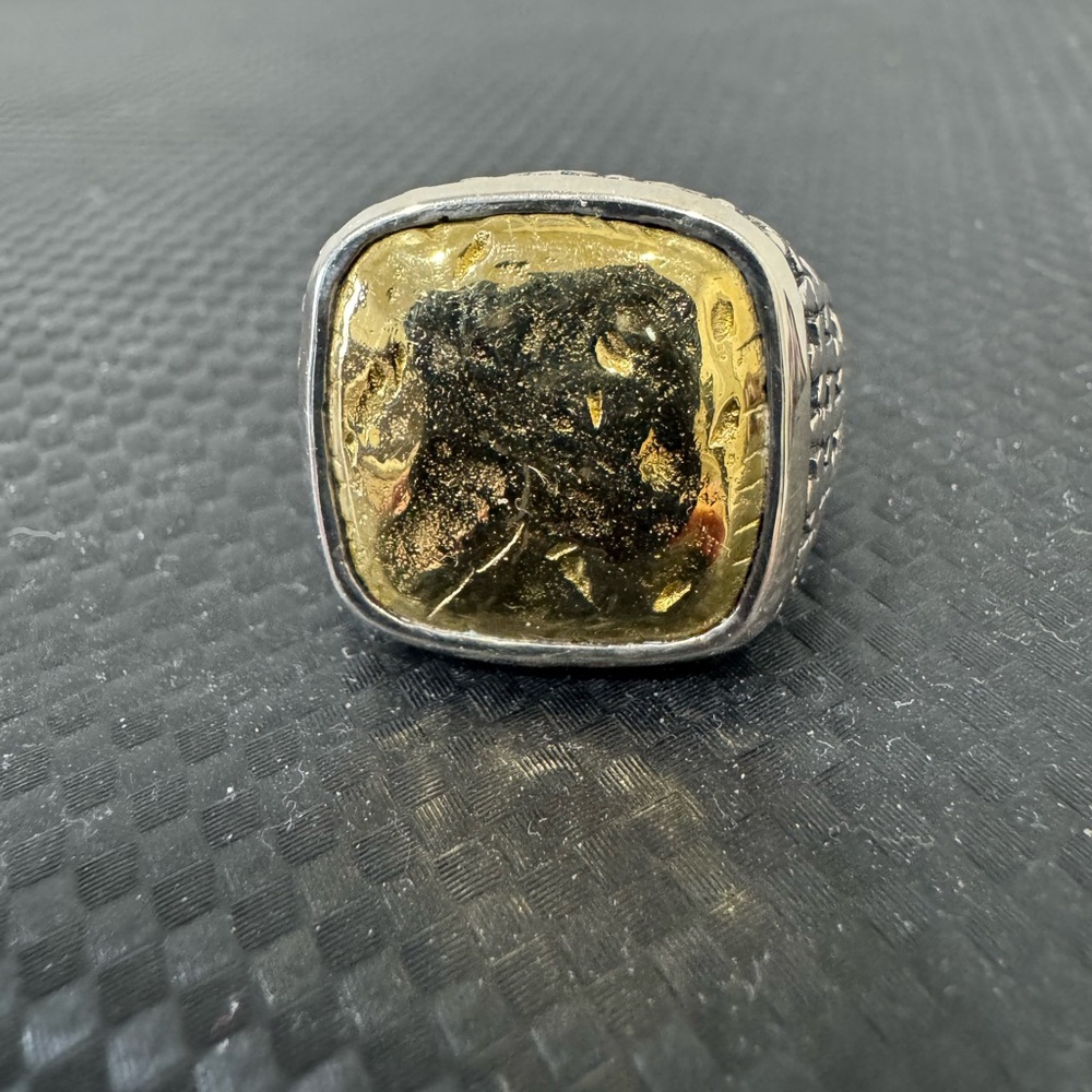 Clocks and Colours Conjure Ring Size 10 Gold Silver
